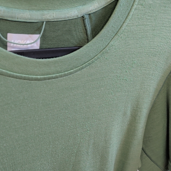 Hoka One One Olive Green Men's Short Sleeve Tee - Picture 4 of 6